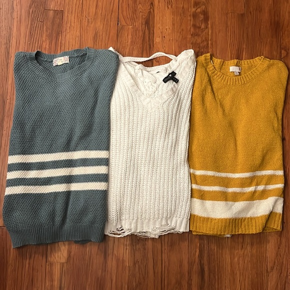 Pink Repubic , Derek heart , So ! Sweater lot - Picture 2 of 8